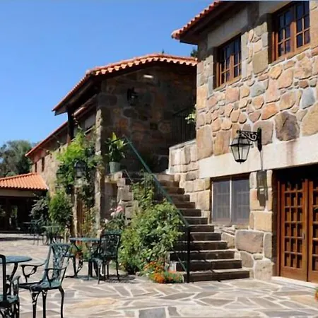 Quinta Escomoeiras *