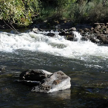 Quinta Escomoeiras Farm stay *