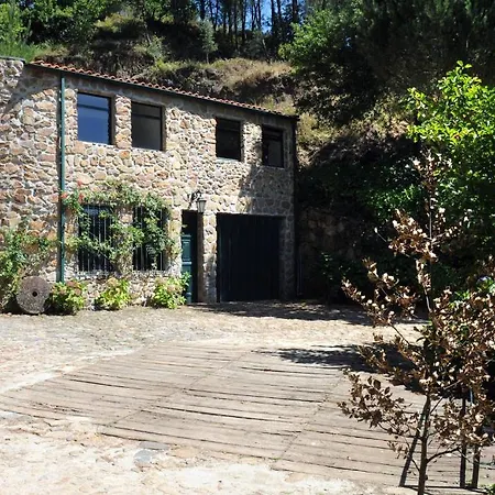 Quinta Escomoeiras Farm stay Celorico De Basto