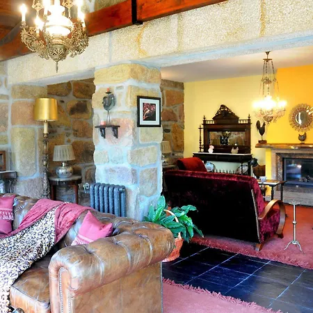 Quinta Escomoeiras Farm stay *