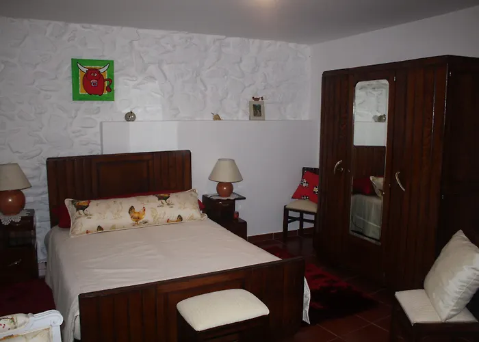 Quinta Escomoeiras Feriegård *