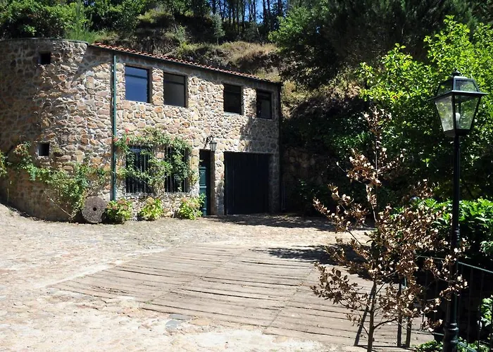 Quinta Escomoeiras Séjour à la ferme Castelbuono